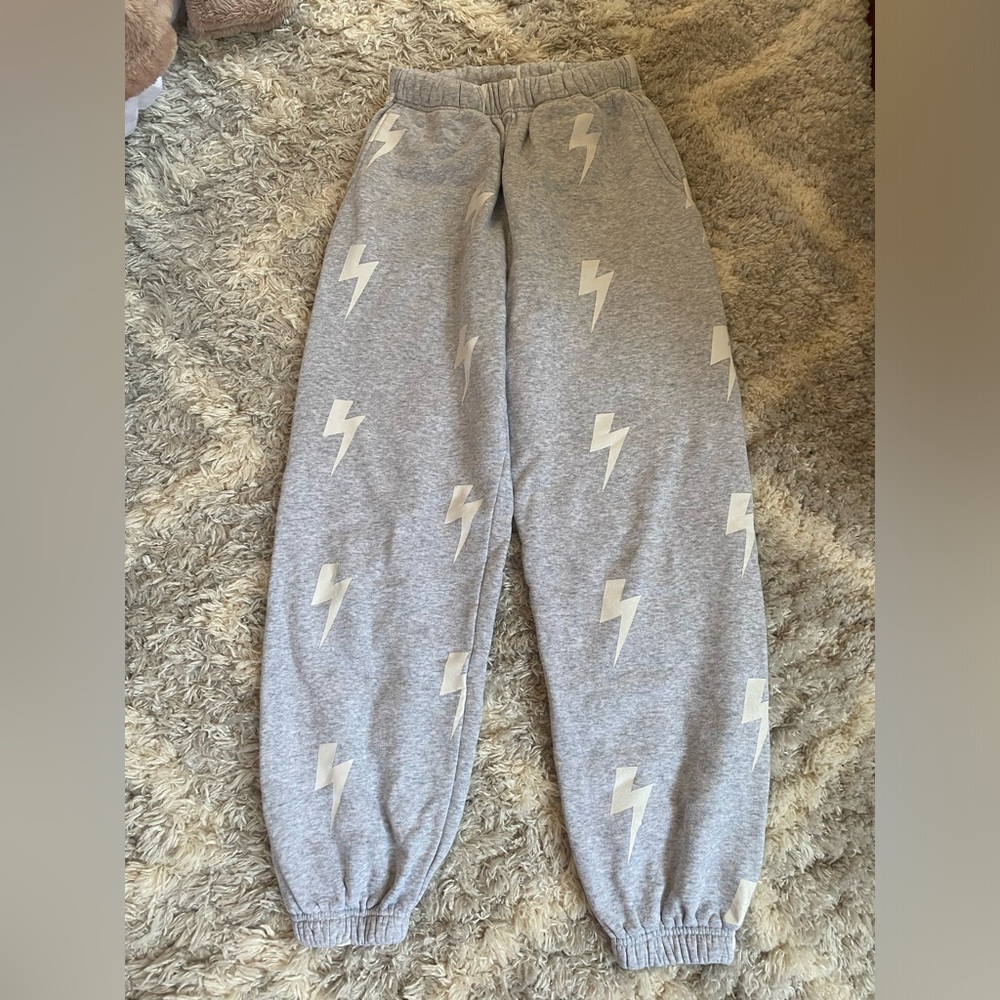 STARFIT LIGHTNING BOLT SWEATS⚡️⚡️ SIZE: small (GRAY)